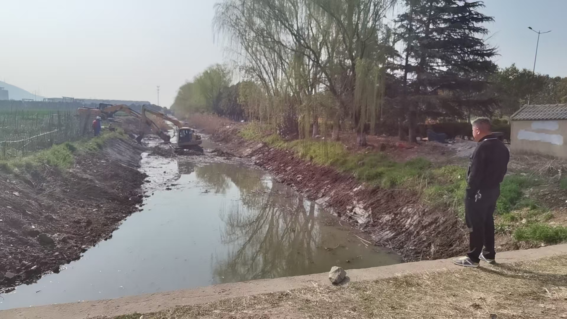 河道清淤.jpg